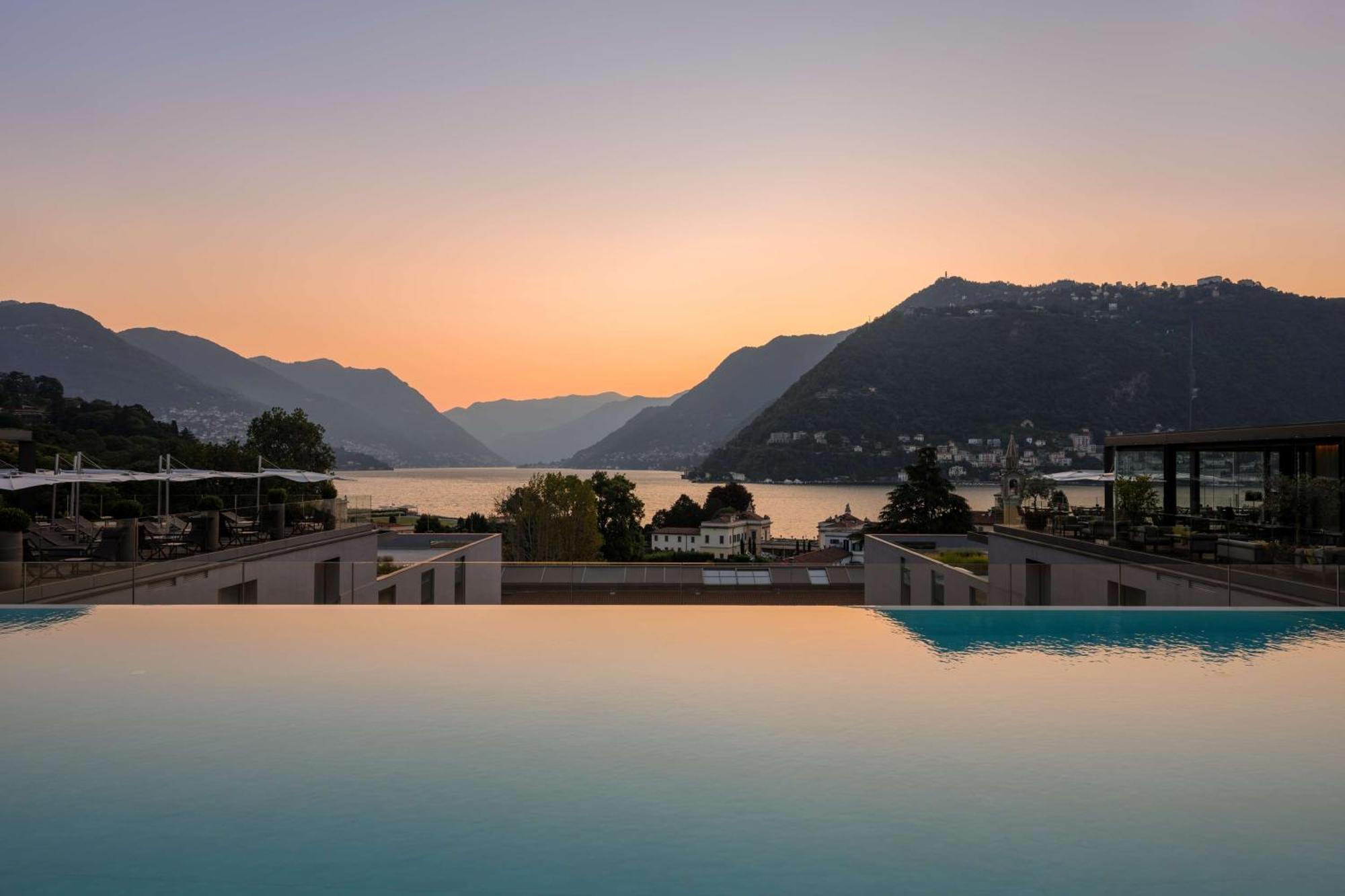 Hilton Lake Como Hotel Exterior photo